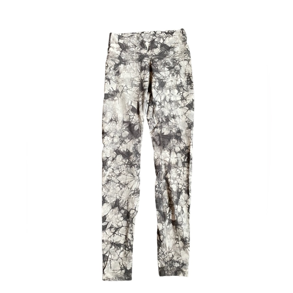 Lululemon size 6 gray and white tie die leggings.